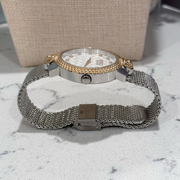 Versus Versace Women's Mouffetard 2 Hand Silver-Tone Stainless Steel Watch 38mm - Picture 4 of 11